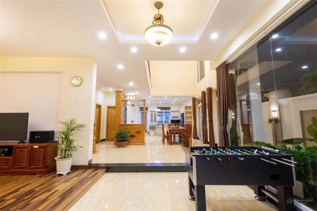 Biệt thự mới giá hời dự án đồi ngọc tước 2 p8 vũng tàu, dt 300m2 1 trệt 2 lầu sổ hồng hoàn công