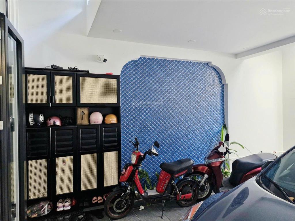 Bán nhà đẹp hiện đại 1 trệt 3 lầu (mới) lê hồng phong dt sàn 325m2 giá chỉ 13,5 tỷ đông nam mát mẻ