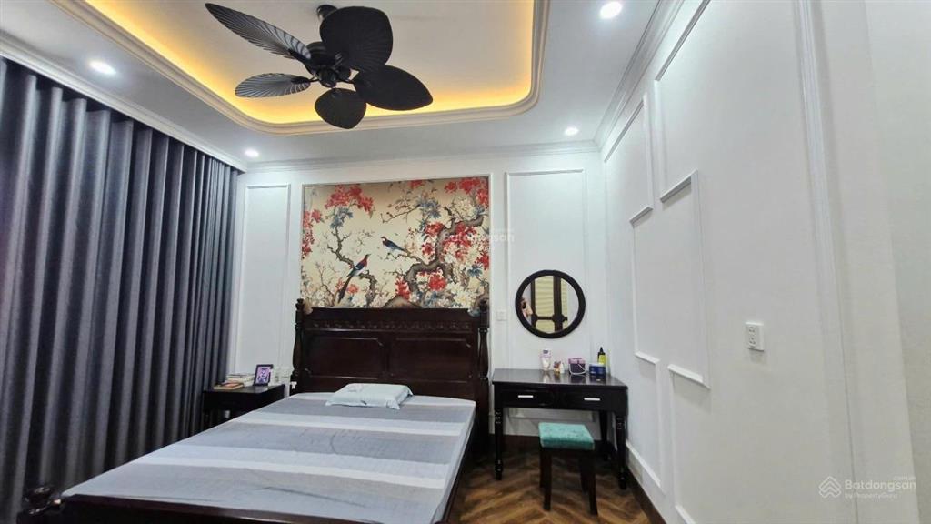 Bán nhà đẹp hiện đại 1 trệt 3 lầu (mới) lê hồng phong dt sàn 325m2 giá chỉ 13,5 tỷ đông nam mát mẻ