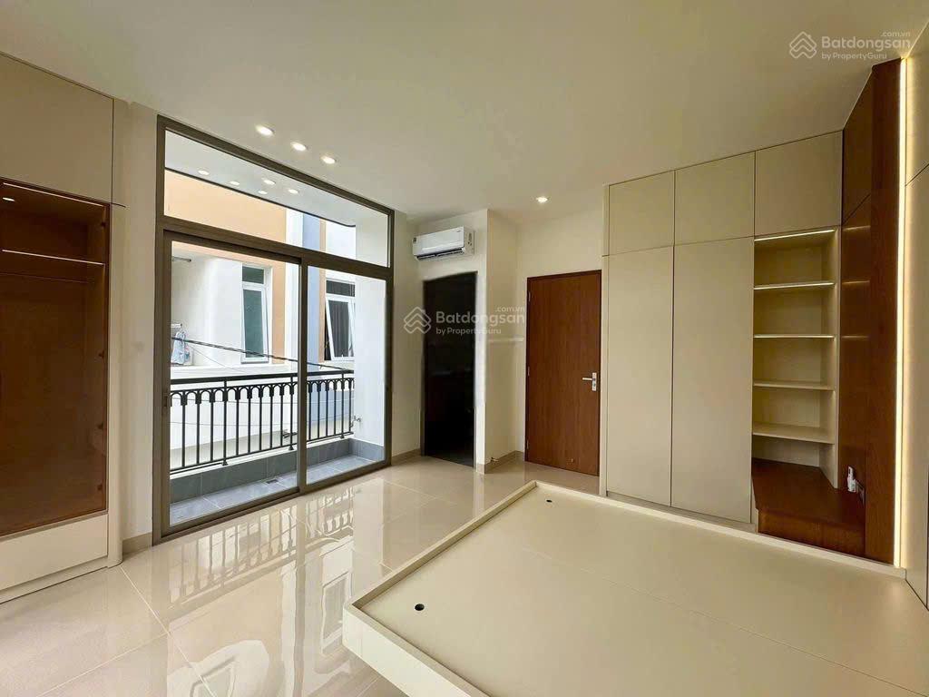 Bán nhà góc 02 mặt tiền đẹp 1t2l mới full nội thất giá 12 tỷ đường trương công định + lê hồng phong