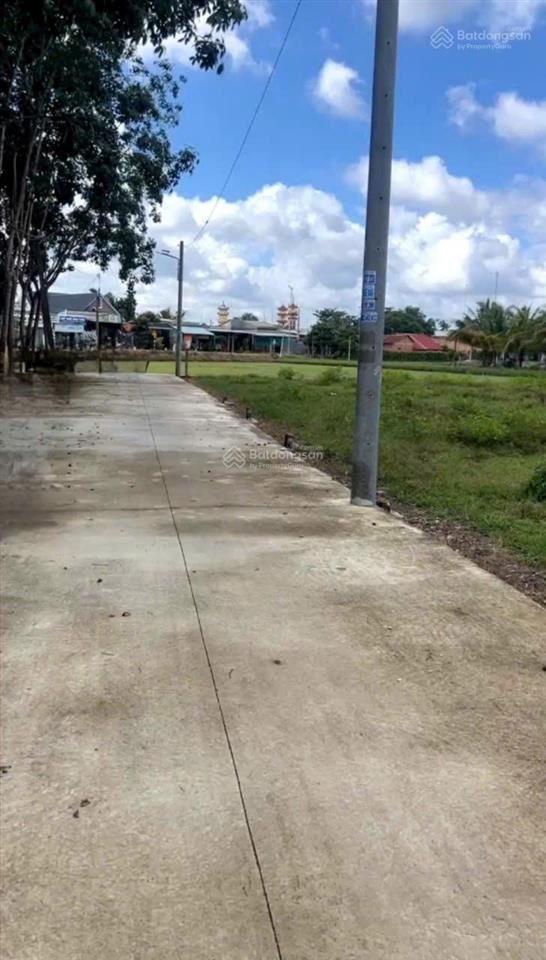 Bán đất gò dầu tây ninh gần kcn hiệp thạnh  116.7m2 full thổ cư  giá 3xx triệu