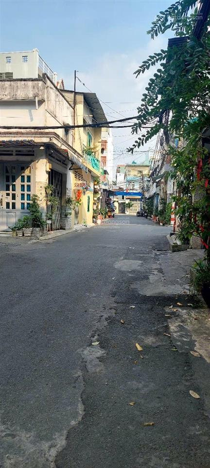 Bán chdv 1/tân kỳ tân quý, p. tân quý (8,3 tỷ)
dt 5,3mx15m, dtcn 80m2, dts 262m2, 3 lầu st