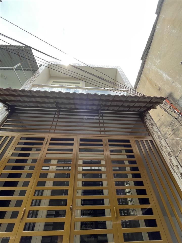 Nhà bán1/ văn cao, phú thạnh, tân phú d/t  4 x 11m, trệt + lầu, 2pn 2wc. shr hoàn công đầy