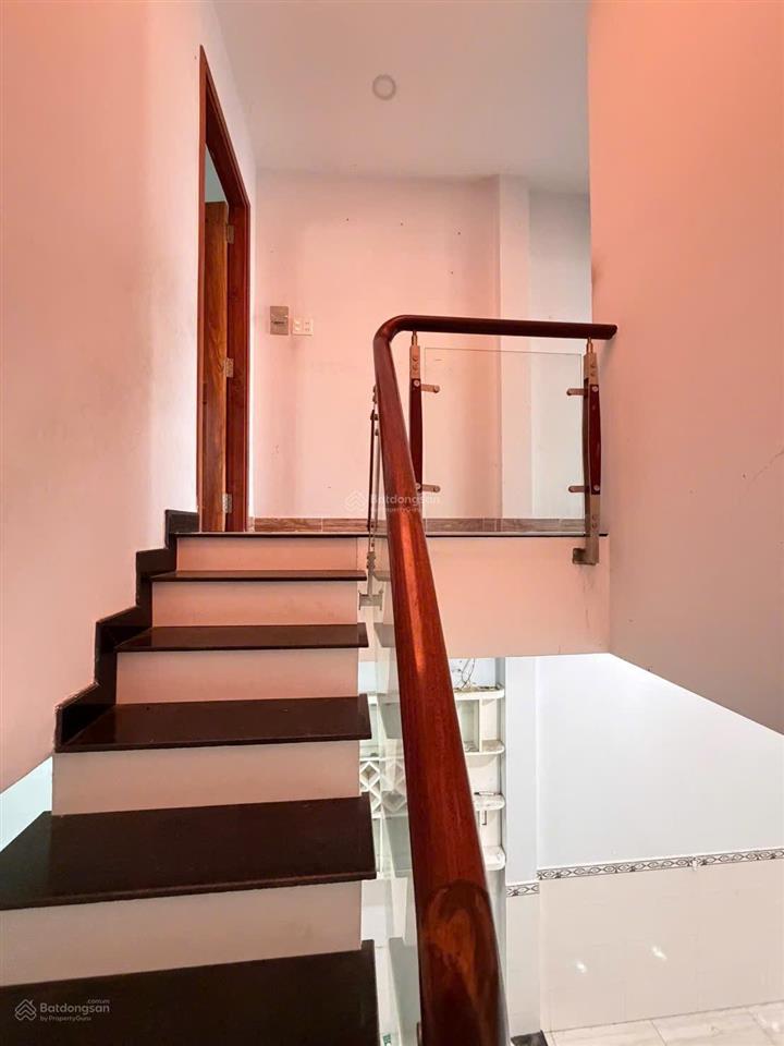 Nhà chính chủ giá tốt,nhà 1trệt 1lầu hẻm thông lê trọng tấn giá  5.360 tỷ tl.