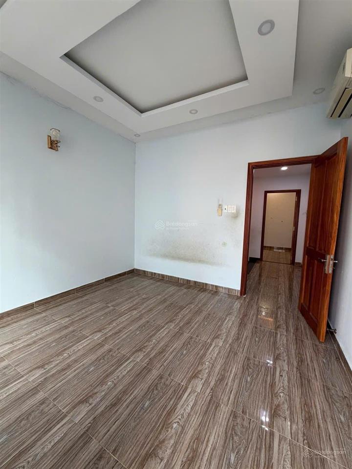 Nhà chính chủ giá tốt,nhà 1trệt 1lầu hẻm thông lê trọng tấn giá  5.360 tỷ tl.