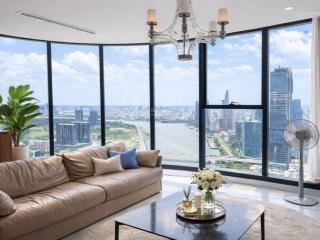 Kẹt bank ngân hàng bán nhanh 126m2 3pn view bitexco đẹp giá tốt căn hộ vinhomes golden river quận 1