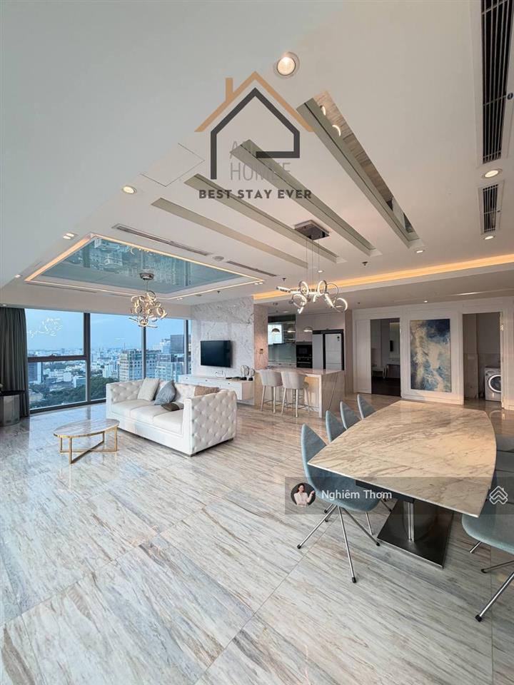 Cho thuê căn vip căn góc đẹp nhất dự án, đầy đủ nội thất giá 118tr/tháng 2pn vincom đồng khởi