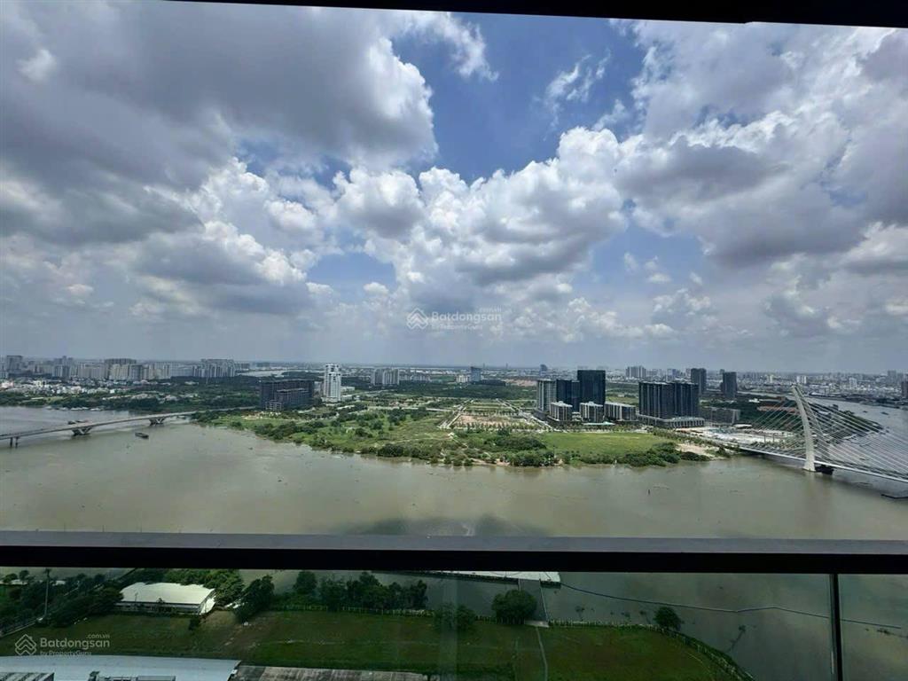 Giá tốt chốt nhanh bán căn góc 3 phòng ngủ 63.5tỷ 150m2 view sông, grand marina saigon toà lake