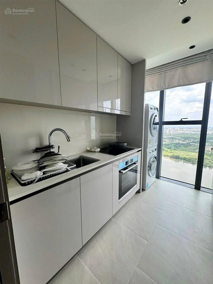 Giá tốt chốt nhanh bán căn góc 3 phòng ngủ 63.5tỷ 150m2 view sông, grand marina saigon toà lake