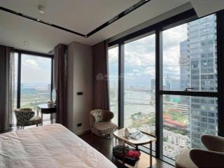 Giá tốt chốt nhanh bán căn góc 3 phòng ngủ 63.5tỷ 150m2 view sông, grand marina saigon toà lake