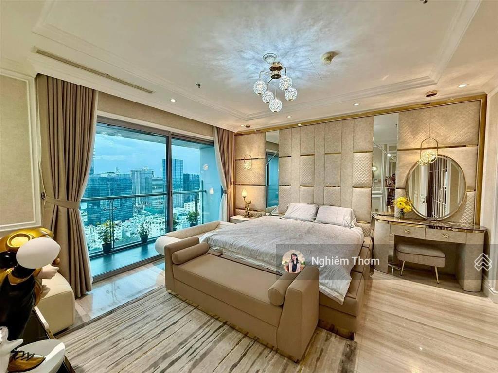 Bán cặp đặc biệt duy nhất căn hộ vincom đồng khởi quận 1 tổng 440m2, 6pn giá 150 tỷ