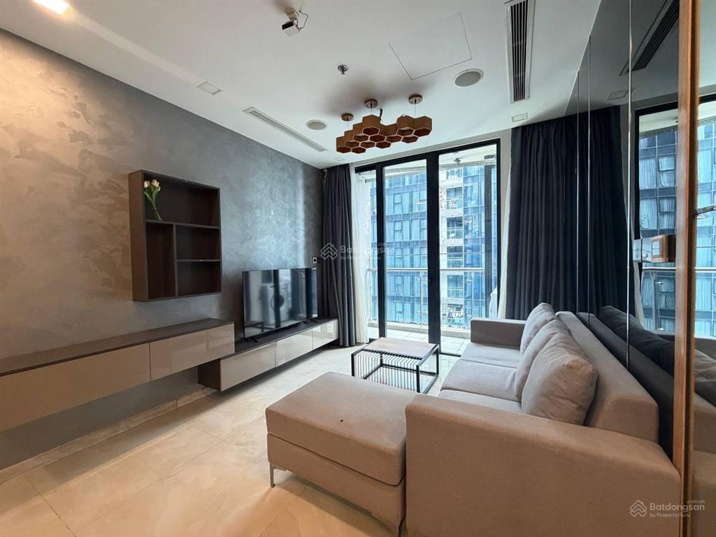 Cho thuê căn hộ đủ nội thất 1pn 21tr vinhomes golden river quận 1