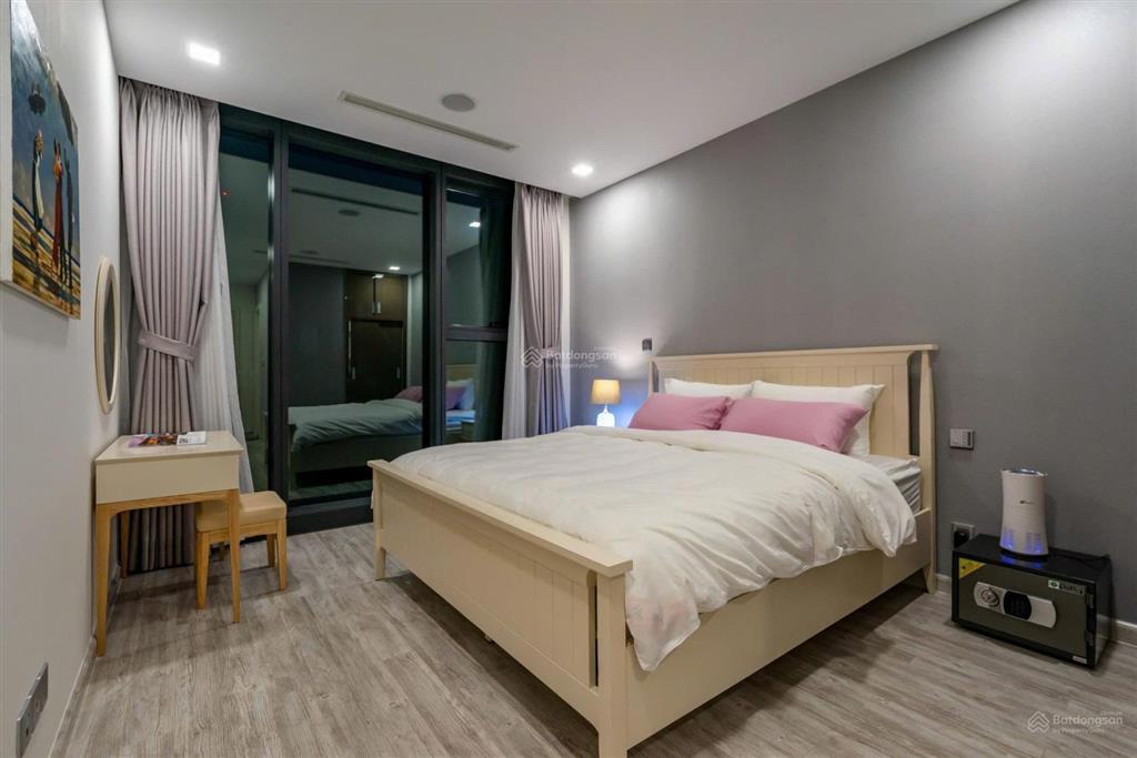 Bán 3pn 126m2 28.7ty căn hộ vinhomes golden river quận 1