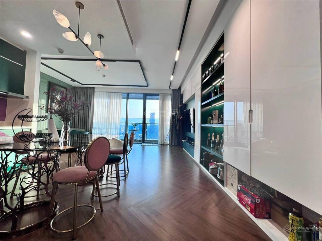 Cho thuê 2pn đẹp nhất sunwah pearl | view sông bitexco 105m2