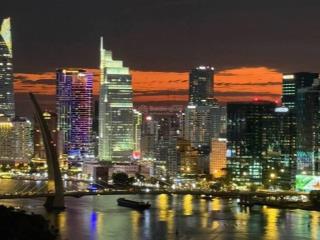Cho thuê căn 2pn view sông siêu đẹp 105m full nội thất cao cấp