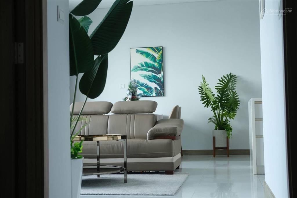 Cho thuê căn 2pn view sông siêu đẹp 105m full nội thất cao cấp