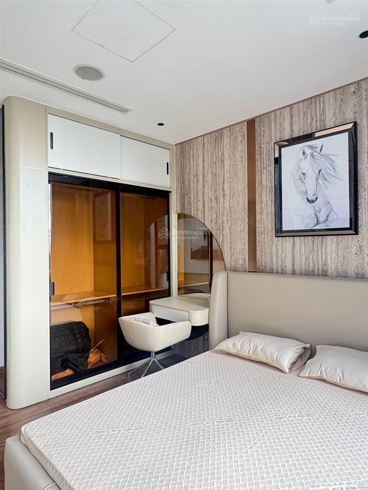 Bán hàng hiếm 2pn vinhomes golden river, giá 24 tỷ view trực diện sông