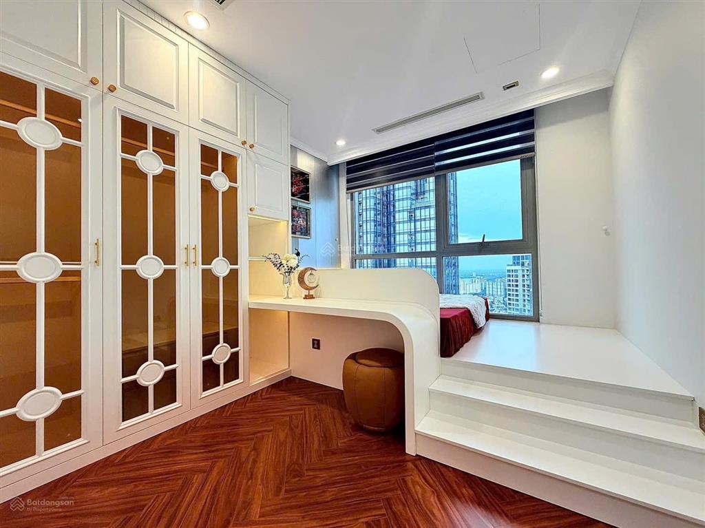 Bán 3pn full view  nội thất mới decor 100%