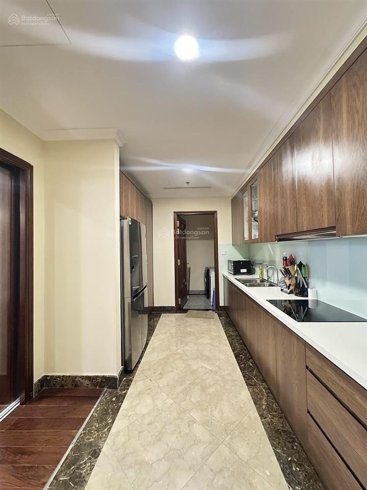 Đang trống vào liền cho thuê 3pn 68tr/th đầy đủ nội thất vincom đồng khởi