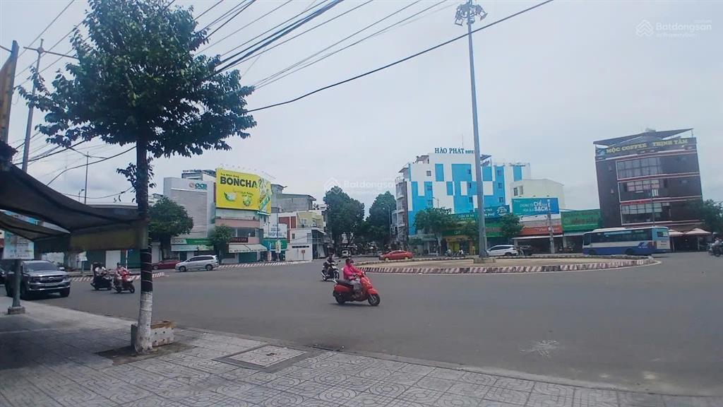 Bán nhà 2 tầng ngay bùng binh hoàng diệu, gần bển 800m, sau giáp dự án kđt sân bay nha trang