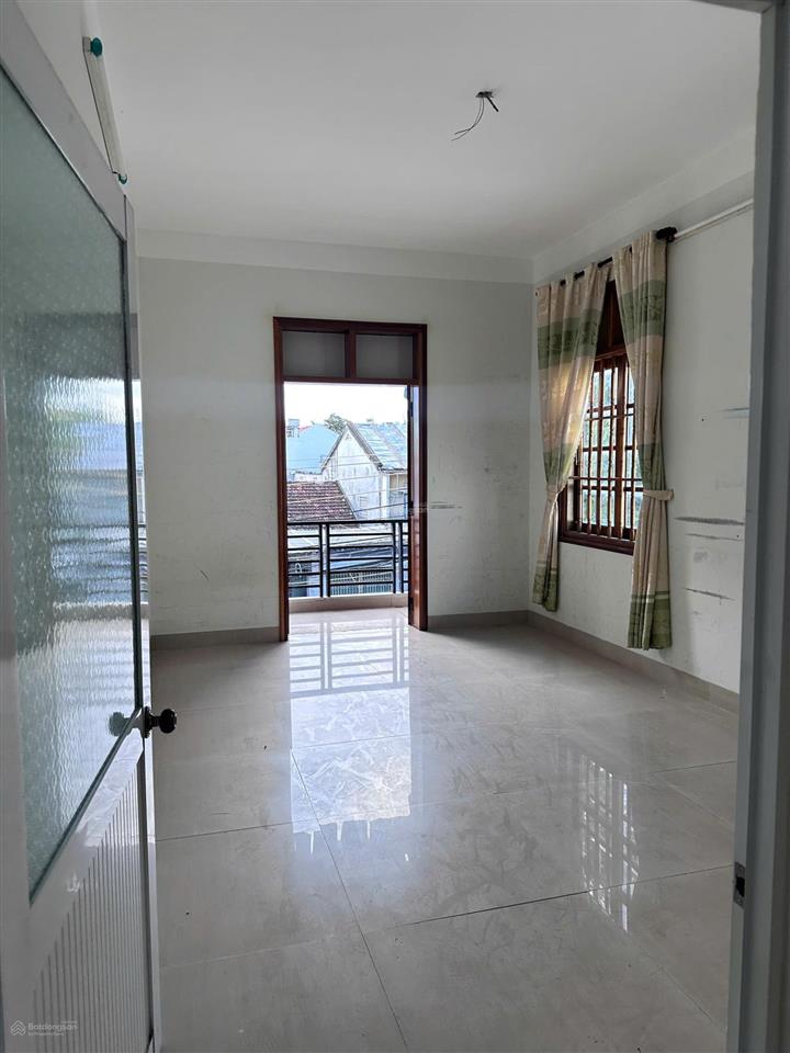 Nhà 2 tầng đường bửu đóa 16m, gần biển phước long nha trang. ngang đẹp hơn 8m