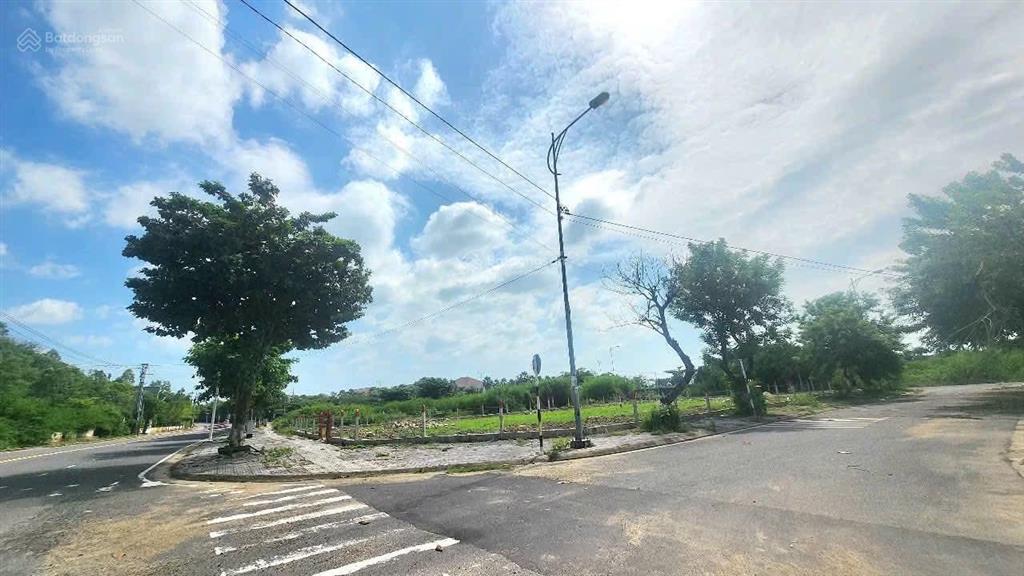 Siêu vip 3 mặt tiền phạm văn đồng, cạnh bến du thuyền quốc tế 5 sao nha trang. xây được 16 tầng