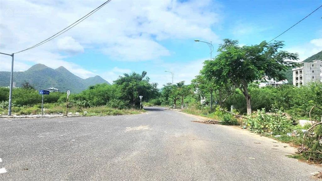 Siêu vip 3 mặt tiền phạm văn đồng, cạnh bến du thuyền quốc tế 5 sao nha trang. xây được 16 tầng