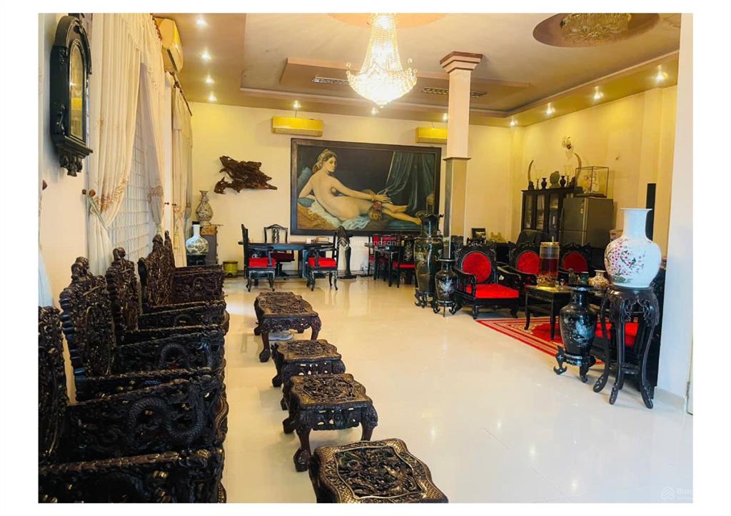 Bán đất tặng nhà hàng 5 tầng, 2 mặt tiền đường 2 tháng 4, sau sông cái nha trang, gần biển