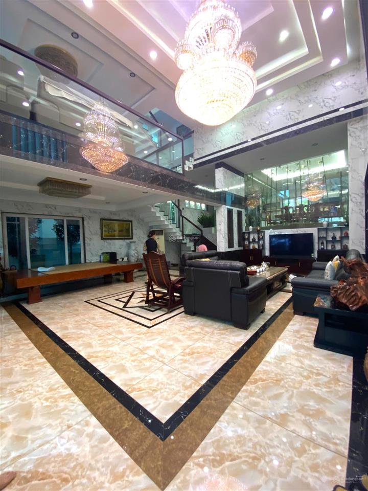 Giảm sốc 10 tỷ bán nhanh. villa 2 mặt tiền biển kđt an viên nha trang