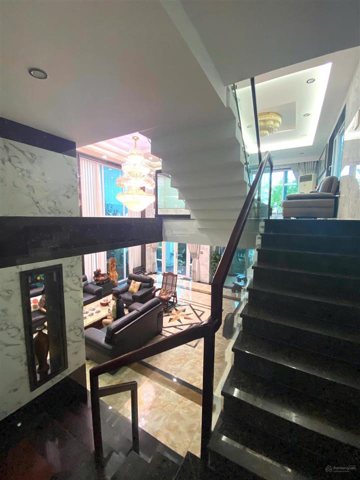 Giảm sốc 10 tỷ bán nhanh. villa 2 mặt tiền biển kđt an viên nha trang