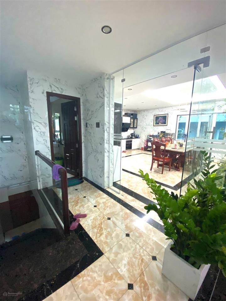 Giảm sốc 10 tỷ bán nhanh. villa 2 mặt tiền biển kđt an viên nha trang