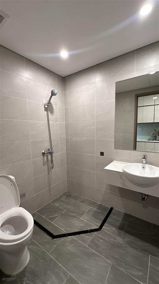 Chính chủ bán stuido tropical 2 tỷ 050 , 35m2, đẹp, nhiều tiện ích tại long bình, q9, hcm