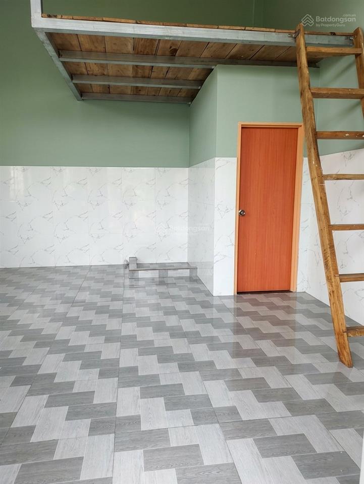 Chốt nhanh lô góc 2 mặt tiền kdc chợ thạnh lộc  sẵn 4 phòng trọ có thu nhập ngay