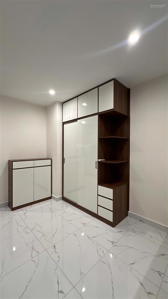 Bán studio chính chủ solary vinhomes grand park giá 2 tỷ 1 sẵn hđt 6 triệu