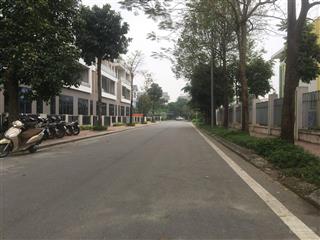 Bán gấp căn 4 tầng dt 132m2 mt 6m đường 13m khu đt đặng xá gia lâm . giá 18,5 tỷ đang kinh doanh