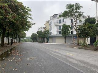 Bán gấp đất view hồ 140m2 mt 7m đường 22m. kinh doanh siêu đẹp. đ/c khu 31ha trâu quỳ gia lâm, hn