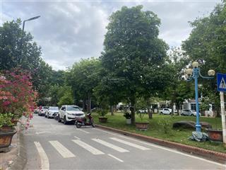 Bán căn dòng tiền 250tr/năm dt200m2/mt9m/view vườn hoa/kđt đặng xá ,thuận an,hà nội/ giá 29,7ty