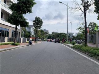 Bán biệt thự khu đô thị đặng xá gia lâm,dt235m2 mt 12,7m đang cho thuê dòng tiền/ giá 135tr/m2