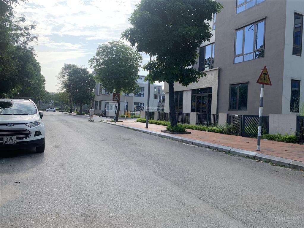 Bán gấp biệt thự dt 372m2 mt 20m. view trường học. đ/c đường chính kđt đặng xá, gia lâm/hà nội