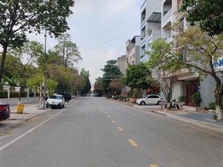 Bán nhà kinh doanh 72m2 mặt tiền 9m trung tâm gia lâm hà nội . kinh doanh dòng tiền giá 18.5 tỷ