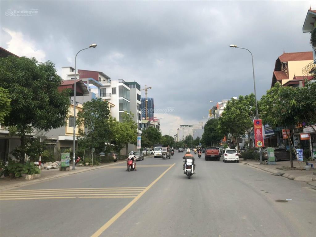 Cho thuê mặt phố view hồ điều hòa, trung tâm trâu quỳ/gia lâm dt 90m², 4,5 tầng, giá 35tr/th