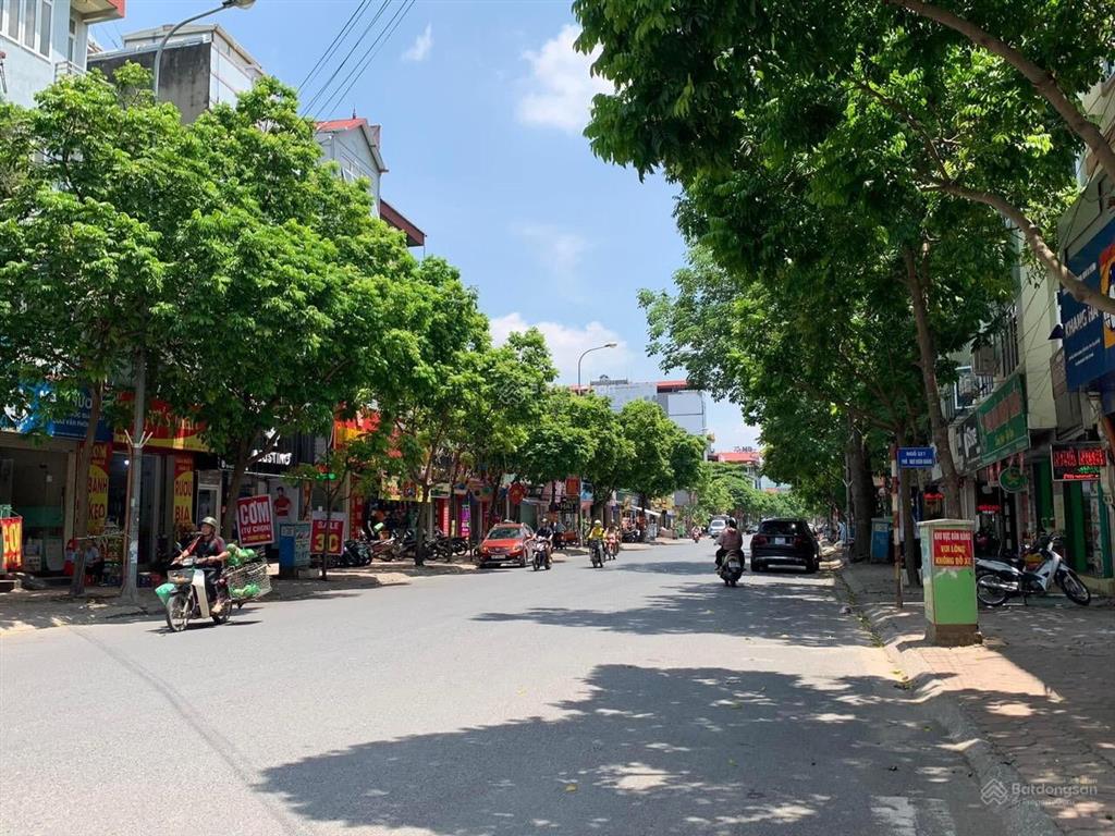 Cho thuê mặt phố view hồ điều hòa, trung tâm trâu quỳ/gia lâm dt 90m², 4,5 tầng, giá 35tr/th