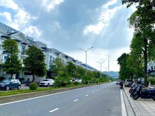 Bán gấp 150m2 nhìn hồ 8.4ha, dt/xây 284m2, đường hải âu 2 vinhomes ocean park gia lâm. giá 30.8 tỷ