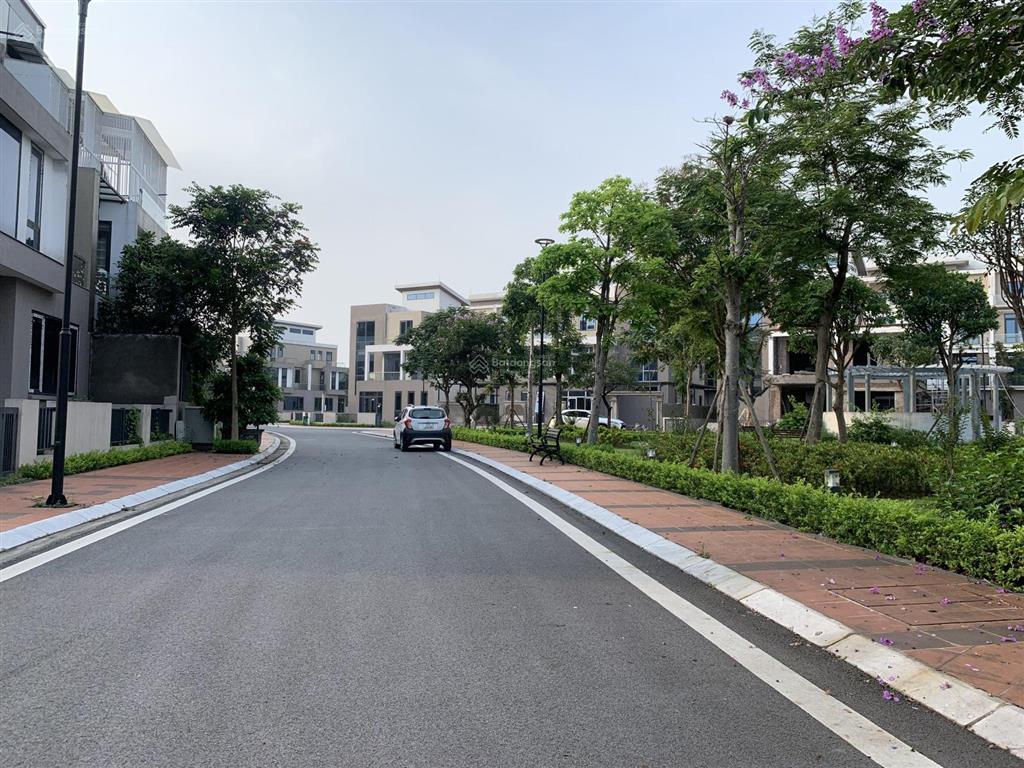 Cho thuê biệt thự 132m2 mặt tiền 6m xây 4 tầng x2 mặt giá 22tr/tháng. kđt đặng xá gia lâm