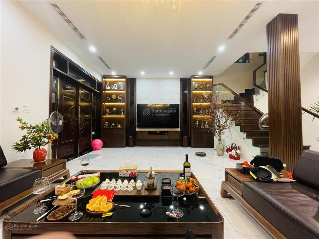 Bán nhà dt141m2, 4pn, 4wc tại nguyễn quý trị, gia lâm, hà nội. giá 18 tỷ. nhà mới full đồ.
