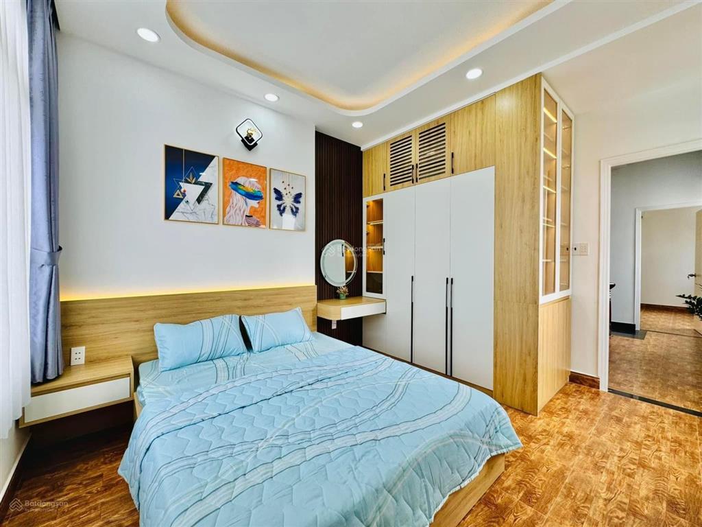 Chủ nhà tự bán nhà căn góc, có thang máy, giá 9 tỷ, 48m2, tdt 158 m2