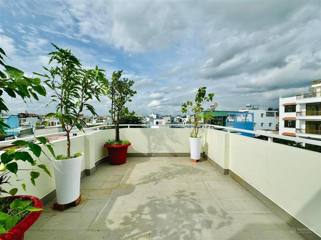 Chủ nhà tự bán nhà căn góc, có thang máy, giá 9 tỷ, 48m2, tdt 158 m2