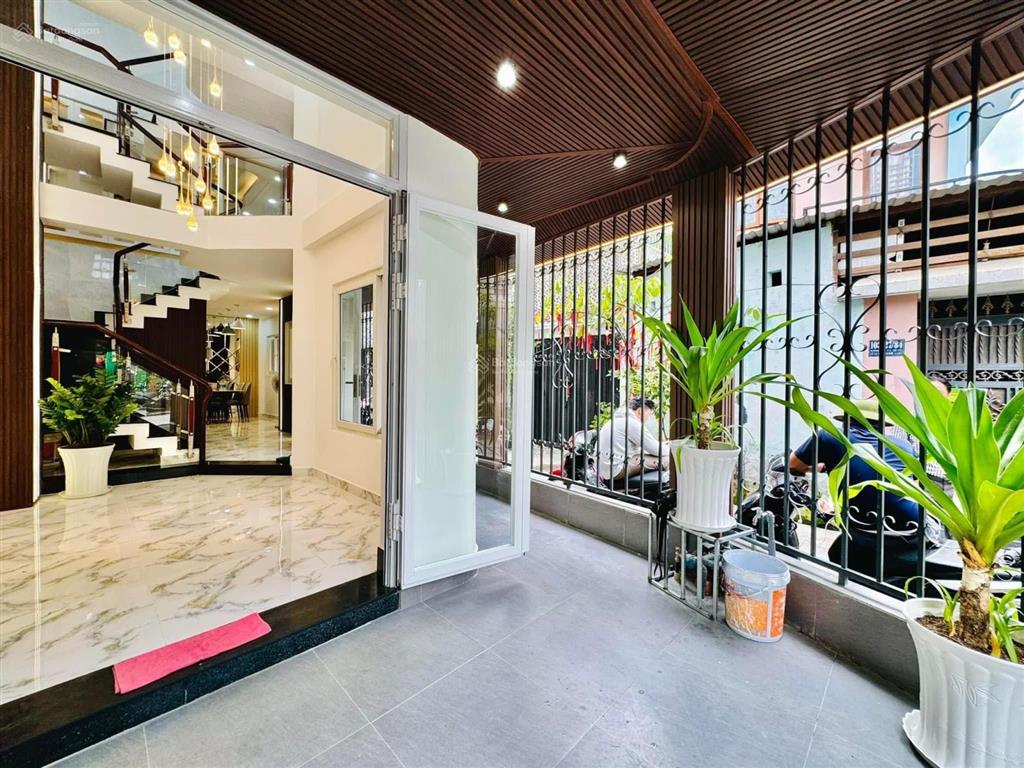 Chủ nhà tự bán nhà căn góc, có thang máy, giá 9 tỷ, 48m2, tdt 158 m2