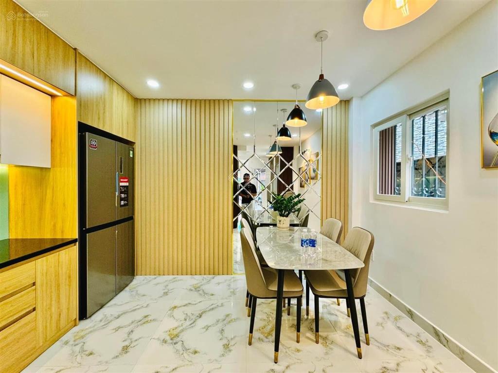 Chủ nhà tự bán nhà căn góc, có thang máy, giá 9 tỷ, 48m2, tdt 158 m2