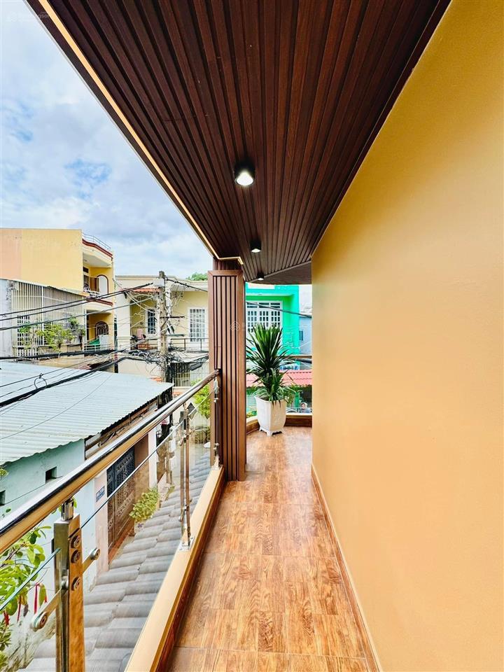 Chủ nhà tự bán nhà căn góc, có thang máy, giá 9 tỷ, 48m2, tdt 158 m2